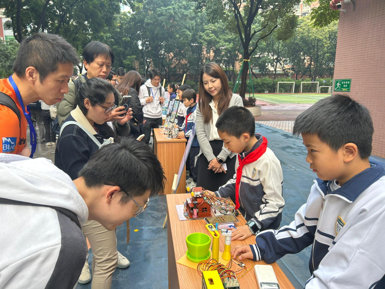 「大灣區小學科學教育學習團」促進粵港教師探究式教學交流